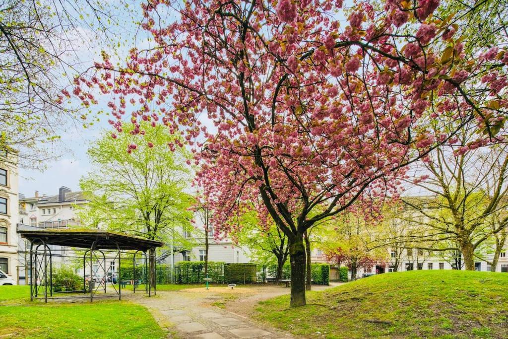 Апартаменты Wuppertaler Altbau-Traum Gutenberg - Naehe Dus & Dortmund & Koeln & Essen Экстерьер фото